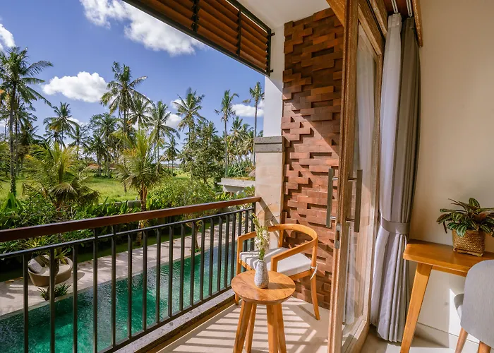 Kahayana Hotel 3*