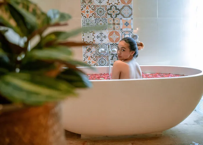 Kahayana Hotel 3*